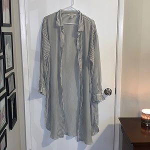 Buttoned up shirt/dress